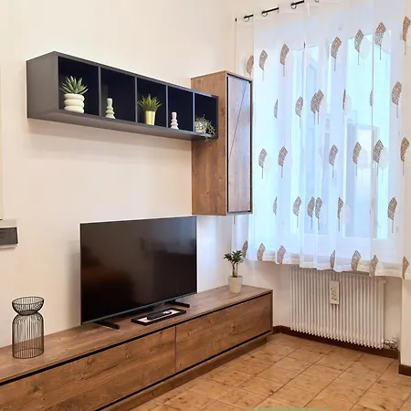 Cividale Centro - Historic Apt With Free Private Parking Appartement
