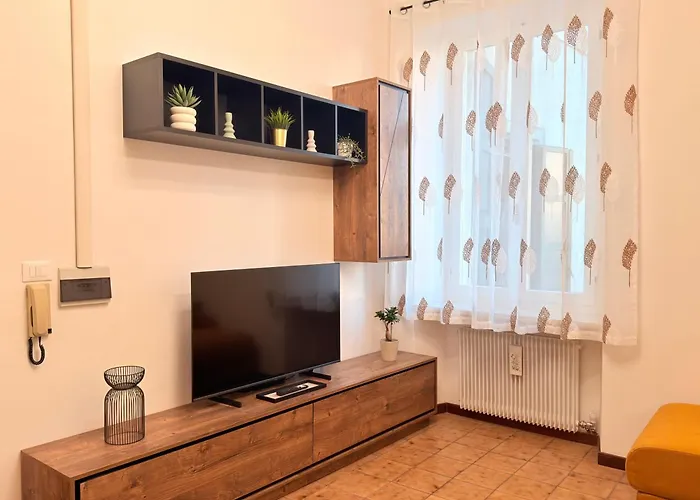 Historic Downtown 2 Bedrooms & Private Parking Apartman Cividale del Friuli