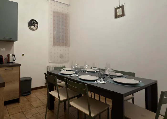 Historic Downtown 2 Bedrooms & Private Parking Apartman *