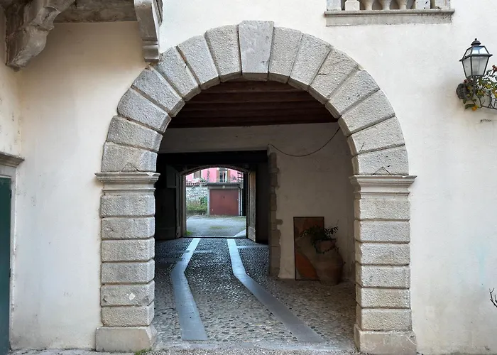 Historic Downtown 2 Bedrooms & Private Parking Apartman